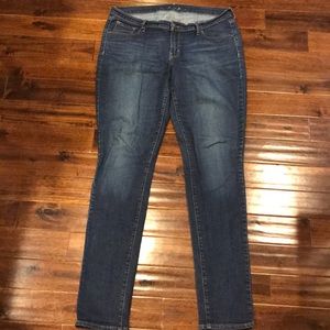Women’s Old Navy skinny jeans